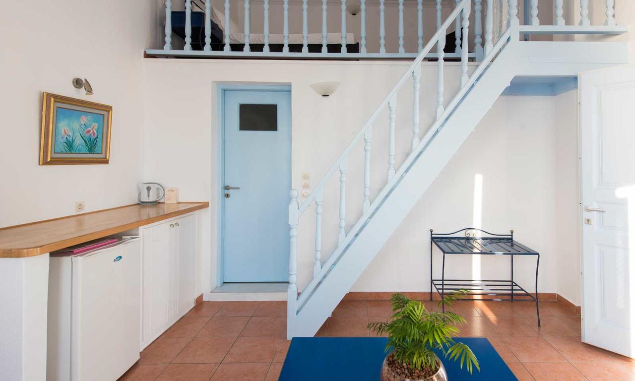 Kastro Suites Fira  Esterno foto