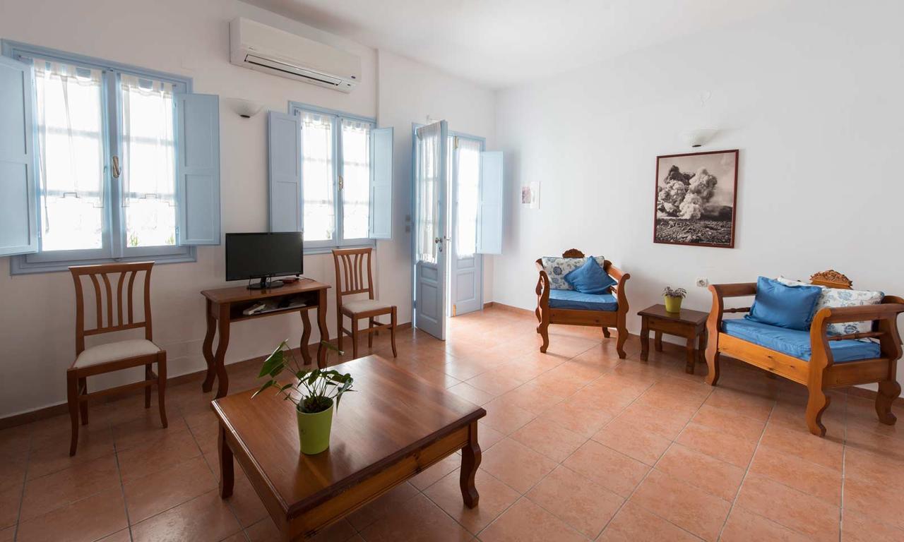 Kastro Suites Fira  Esterno foto