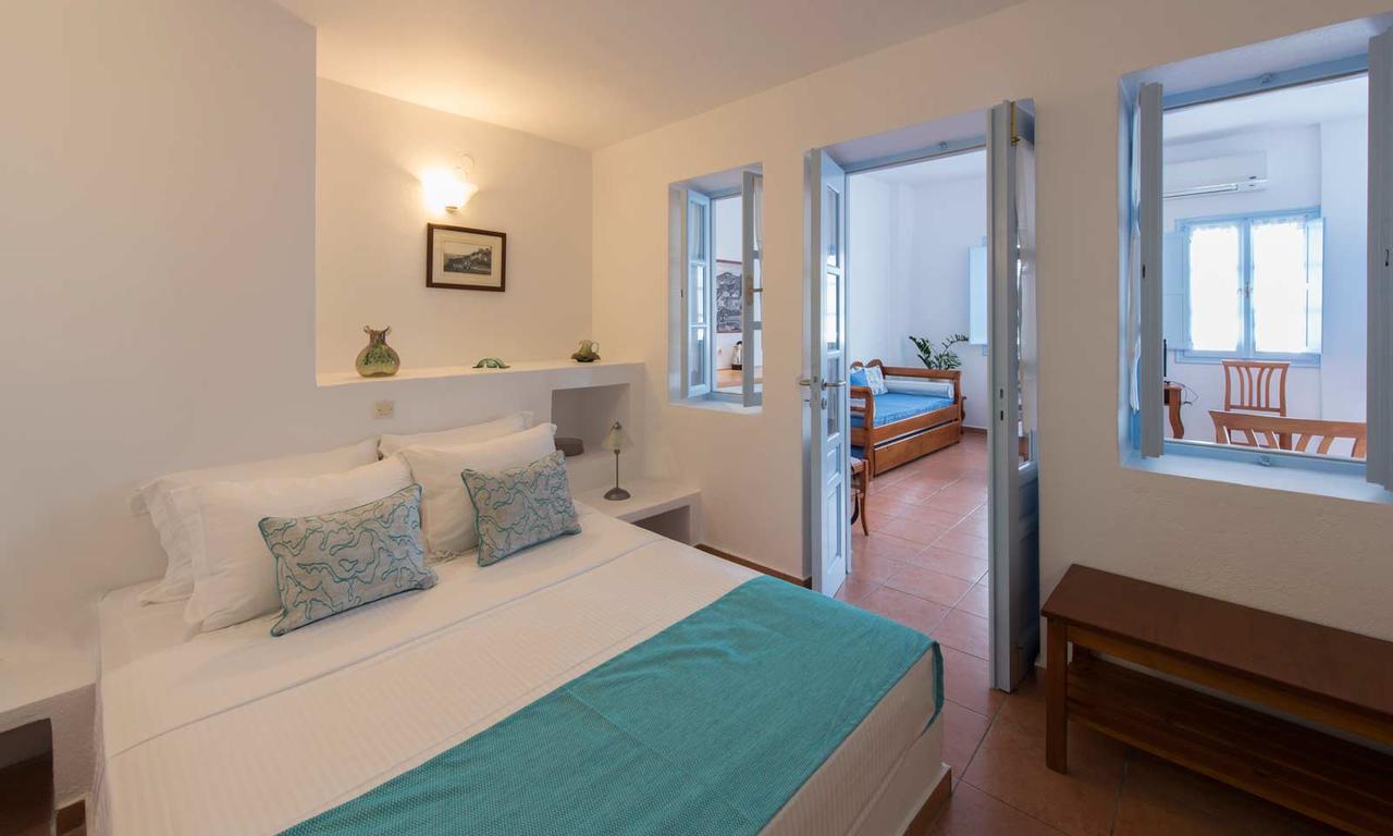 Kastro Suites Fira  Esterno foto